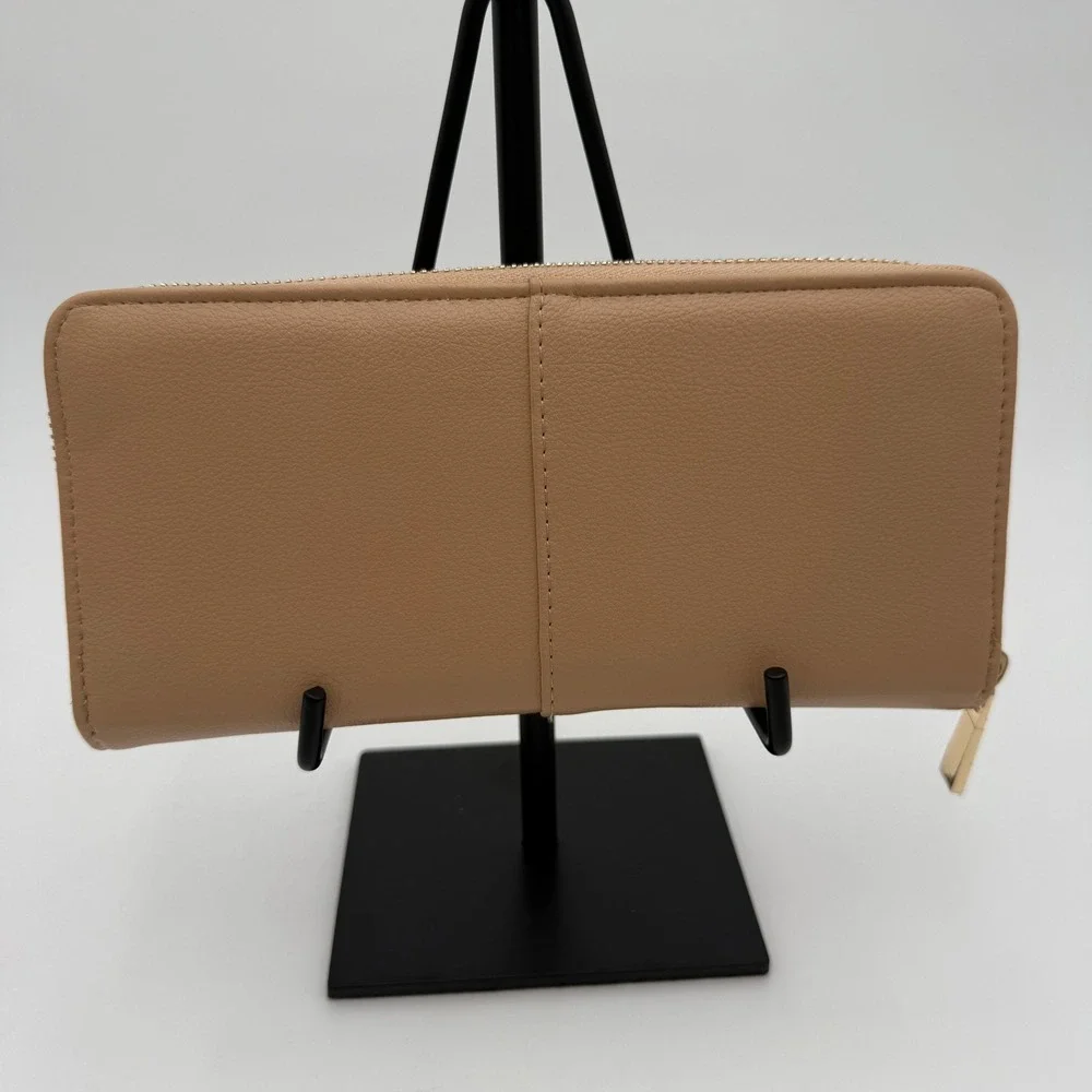 On 34th Womens Pebbled Leather Zip Around Wallet Tan Beige‎ Gold Tone Hardware